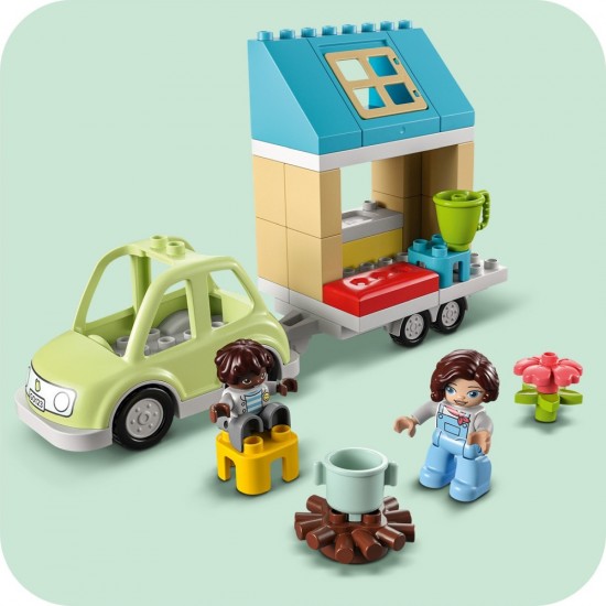 LEGO DUPLO - FAMILY HOUSE ON WHEELS (10986)