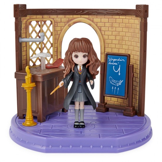 SPIN MASTER - WIZARDING WORLD HARRY POTTER: MAGICAL MINIS CHARMS CLASSROOM HERMIONE (6061846)