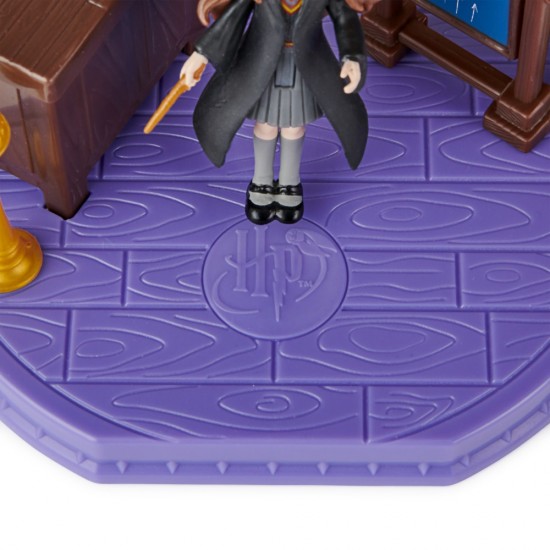 SPIN MASTER - WIZARDING WORLD HARRY POTTER: MAGICAL MINIS CHARMS CLASSROOM HERMIONE (6061846)